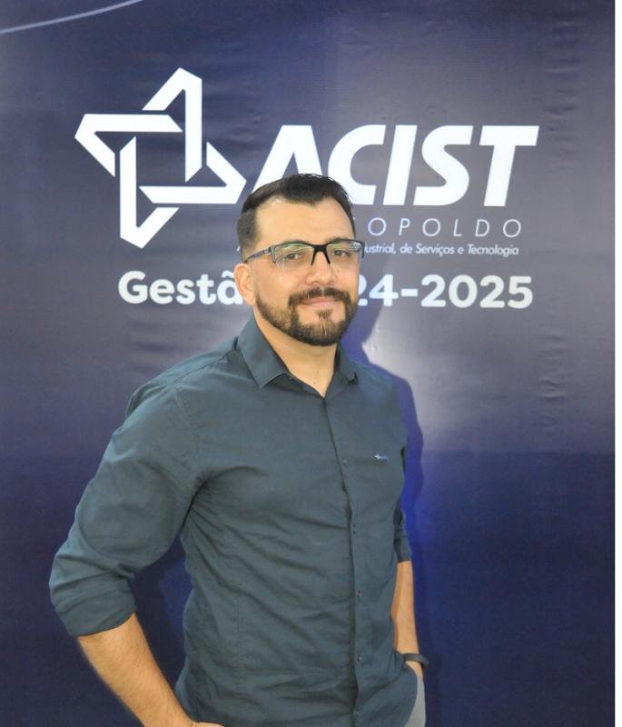 Carlos Reis