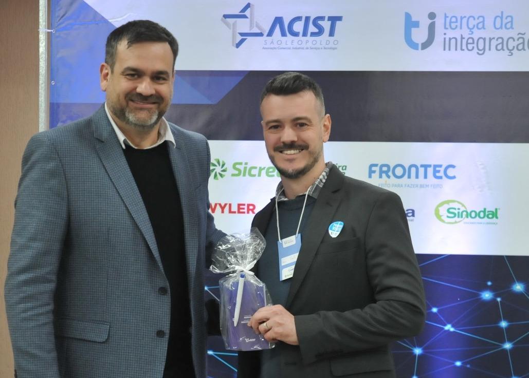 Presidente da ACIST-SL ao lado do empreendedor Fabio Goularte Costa, proprietário da GOUTA Eventos e Confeitaria