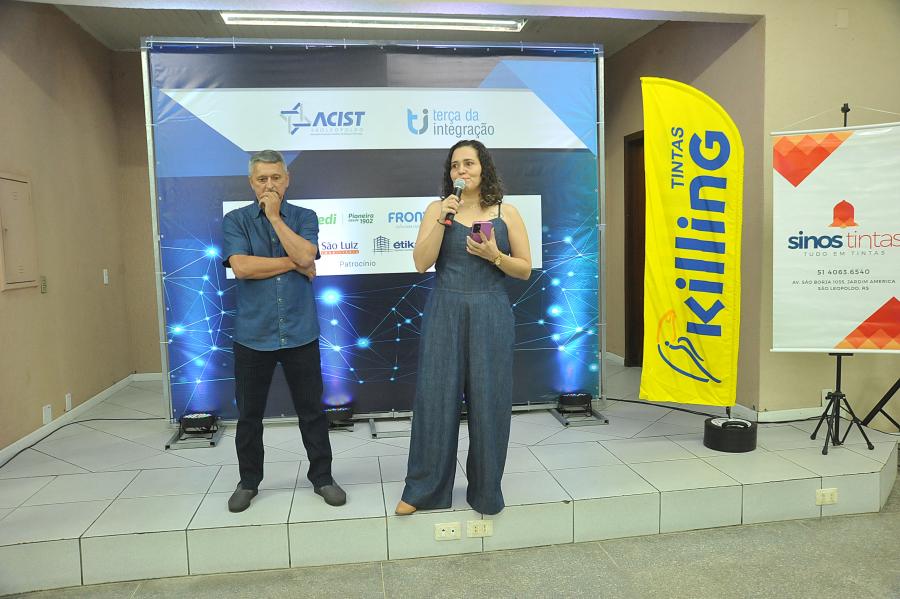 Proprietários da empresa agradeceram as homenagens recebidas