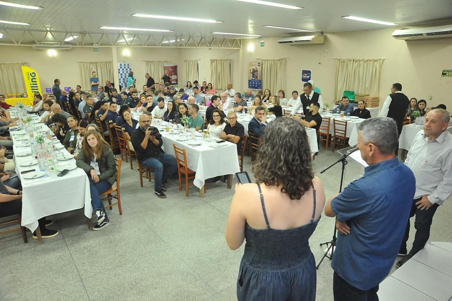 Sede social ficou lotada durante o evento